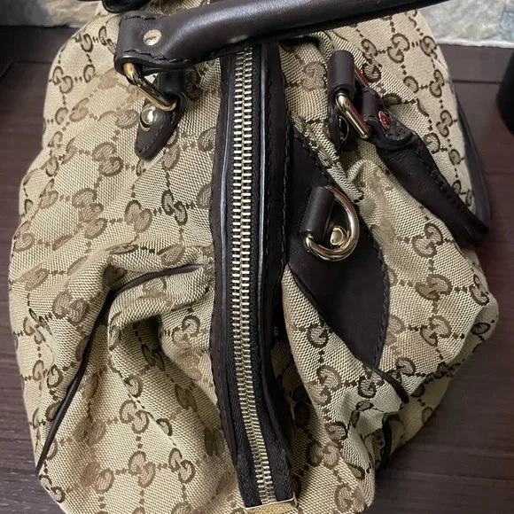 100% authentic Gucci Sukey canvas Crossbody bag‼️‼️‼️PRICE DROP ‼️‼️‼️ - Picture 4 of 7